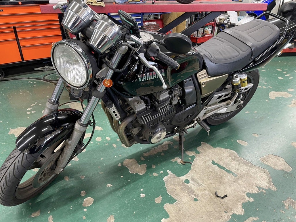 マーシャルヘッドライト XJR400取り付け編 | 日本最大級バイク用品店