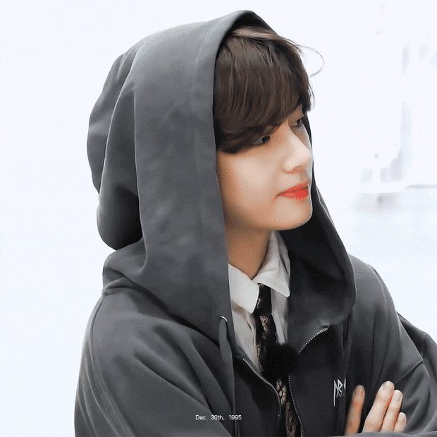 BTSパーカー 公式 ジョングク フーディ L アーティストメイド