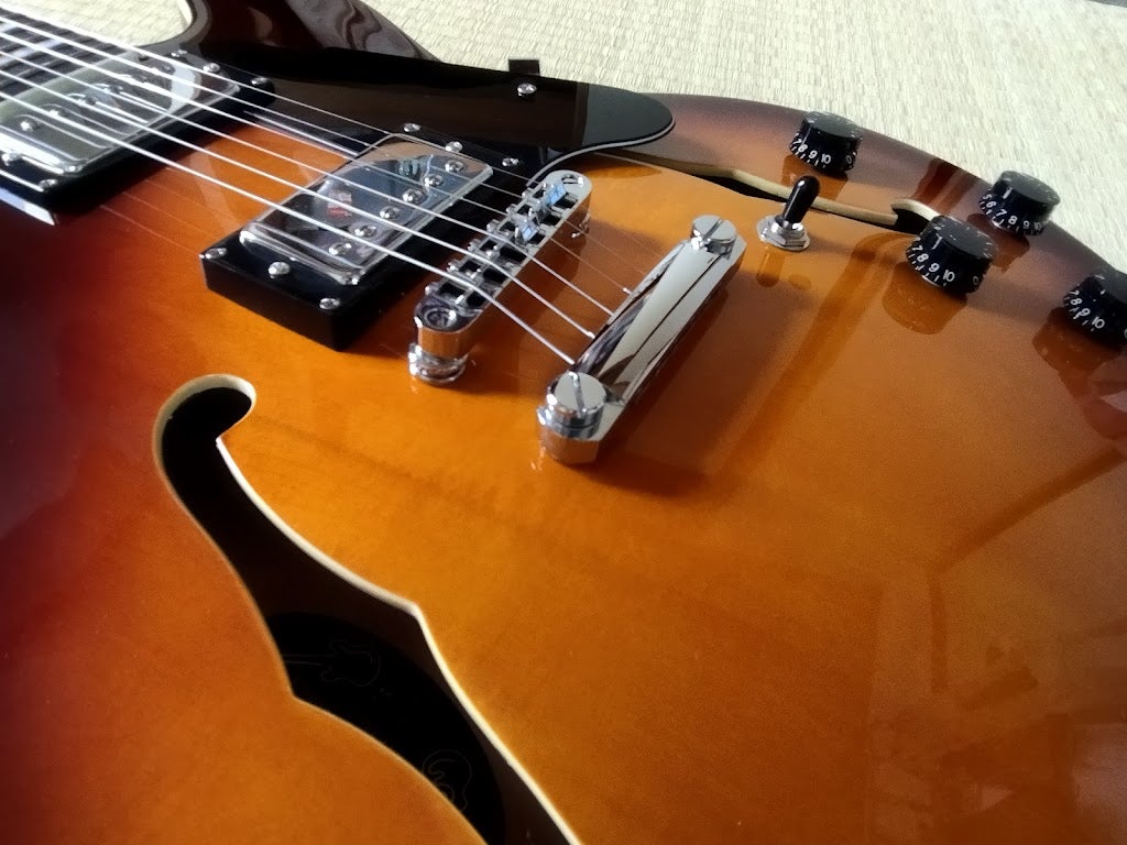 Groteエレキギター（セミアコタイプ） | はるかな日々