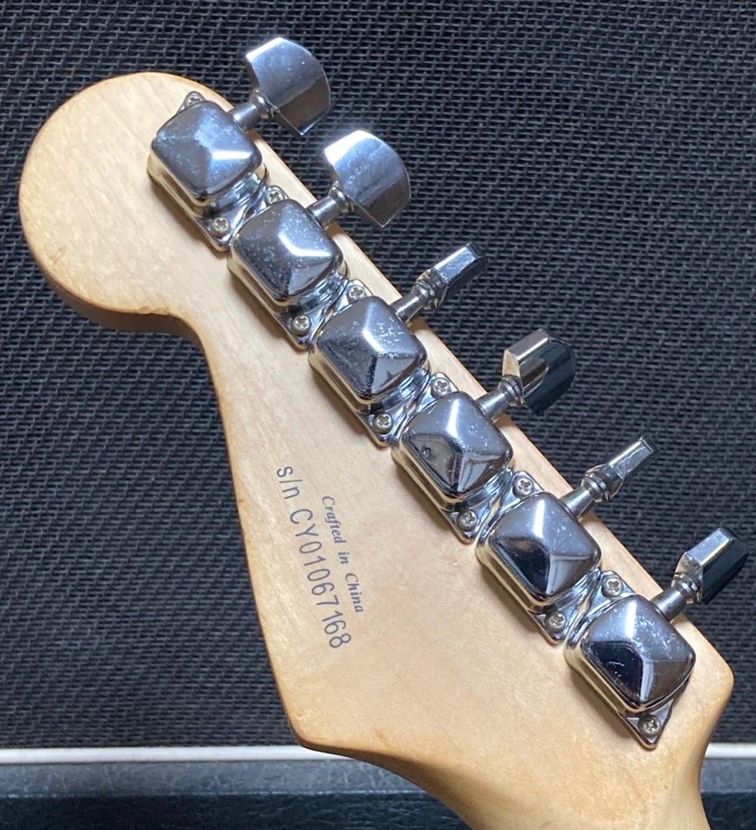 Squier STRAT by Fender YN6シリアル ソフトケース付き Squier
