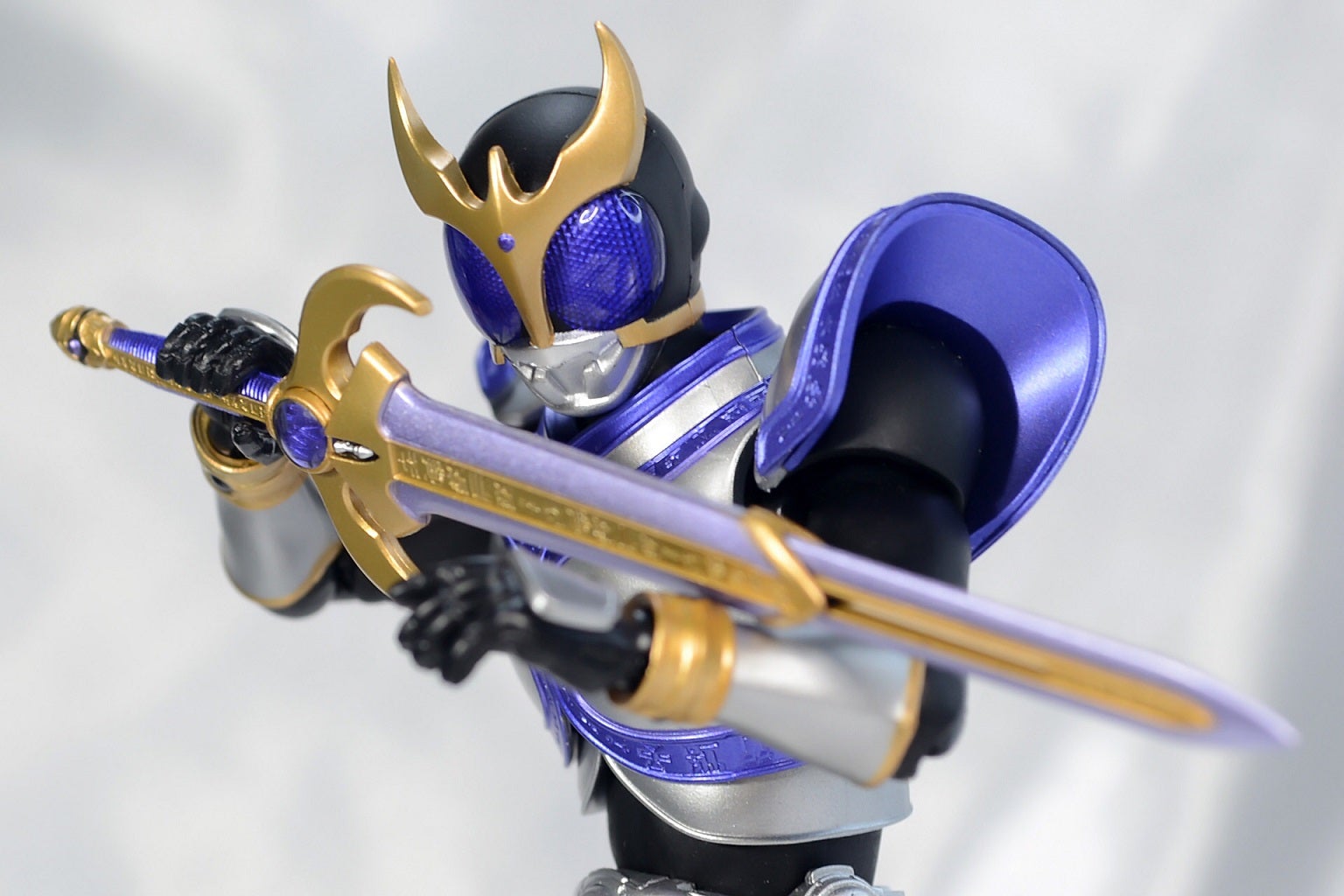 S.H.Figuarts(真骨彫製法) 仮面ライダークウガ タイタンフォーム
