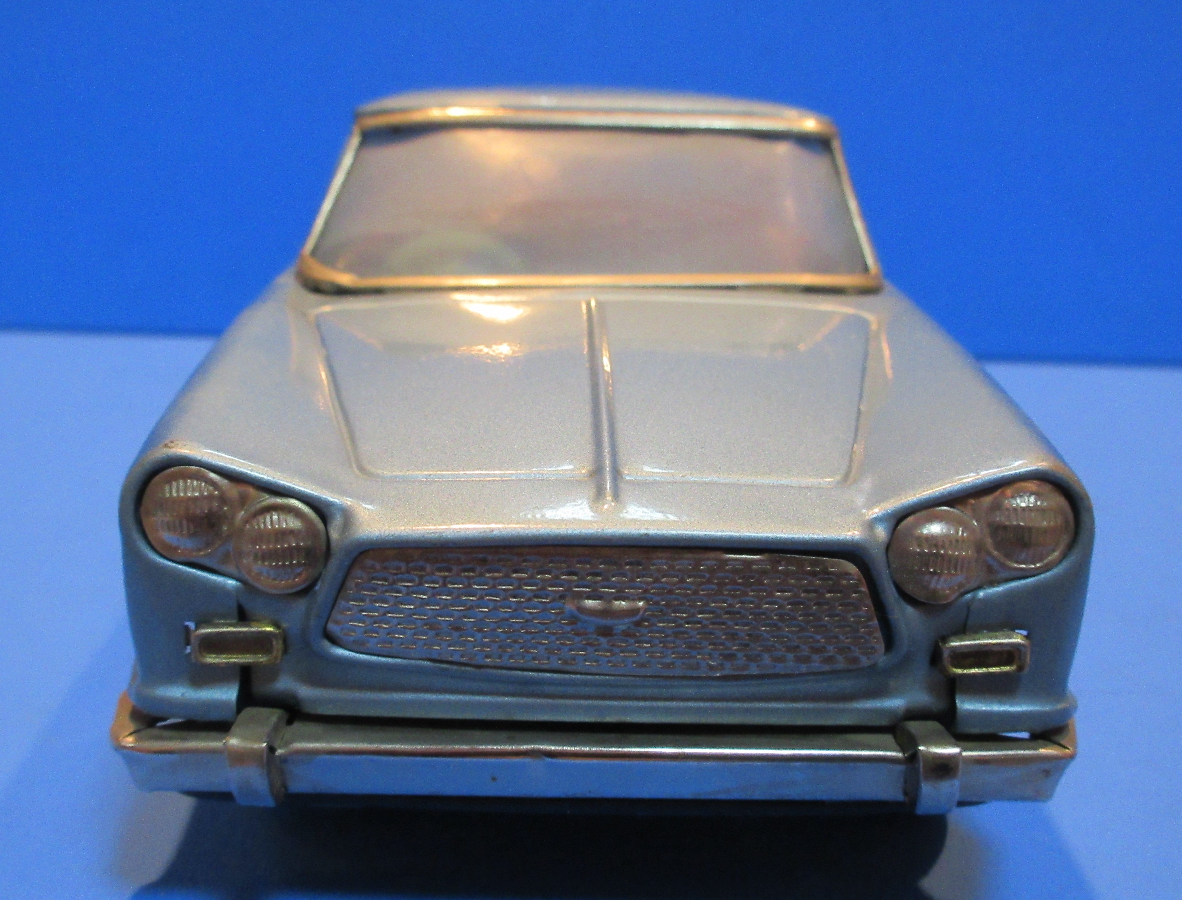 萬代屋【ダットサン セダン1000水色】ブリキtin toy car自動車□箱無