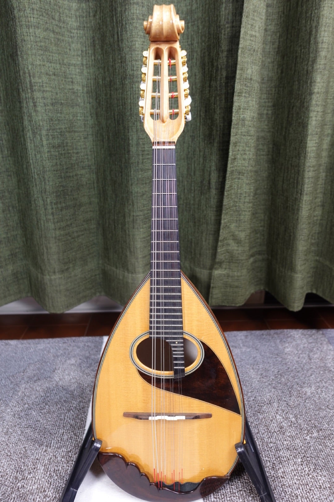 嶋田マンドリンという高級マンドリンを買いました | ウクレレと