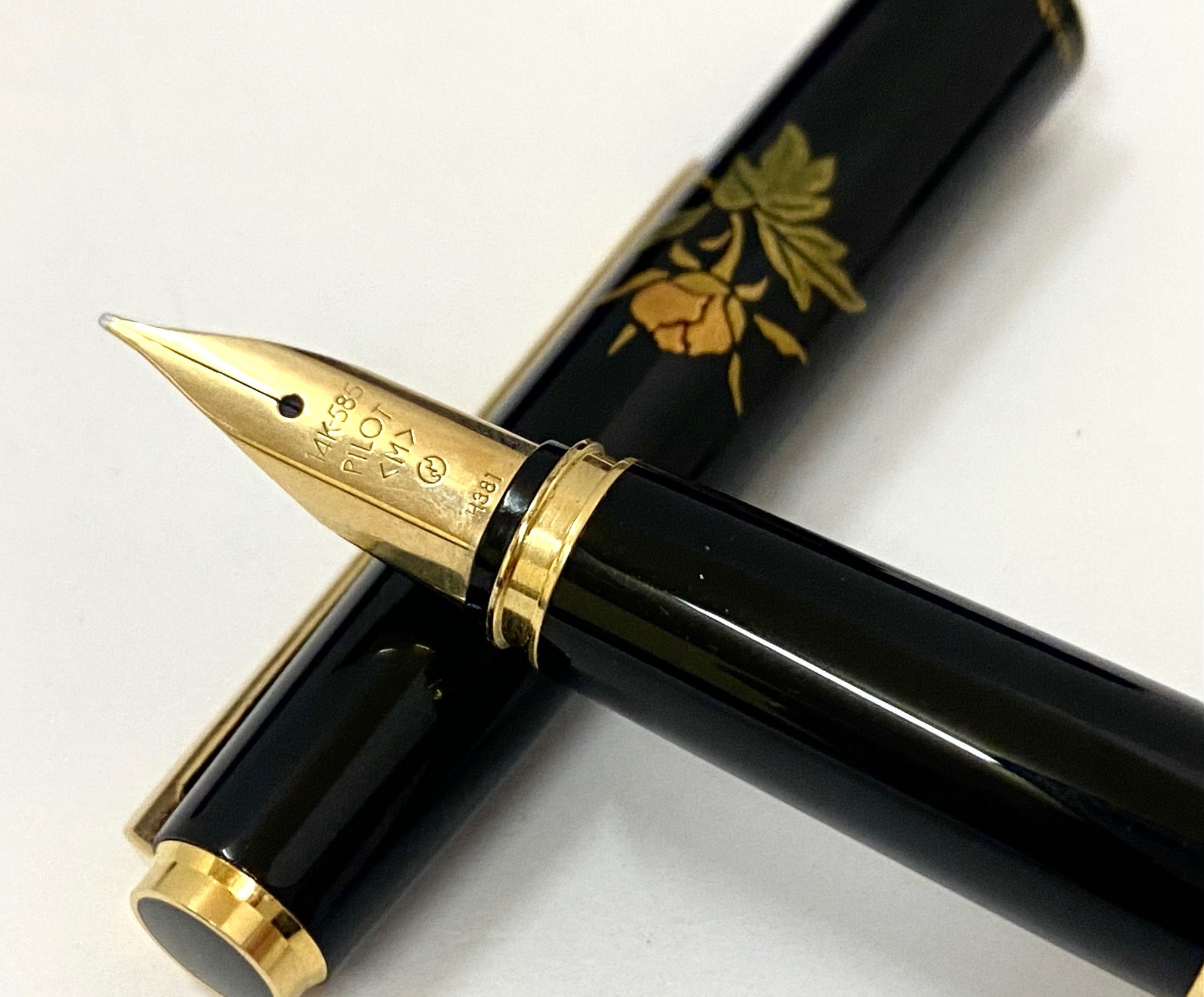 超希少】ダンヒル K14 585 万年筆 ゴールド ペン先 筆記未確認 超希少