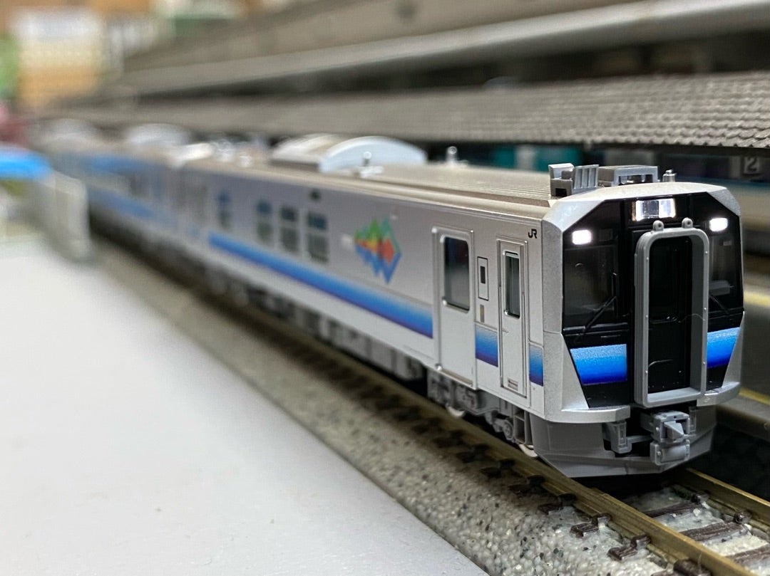 TOMIX「GV－E401・GV－E402形ディーゼルカー秋田色