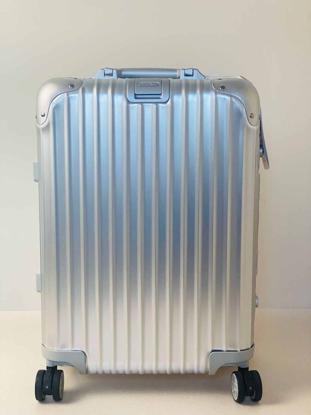 リモワ Rimowa TOPAS トパーズ32L 機内持ち込み4輪TSAロック