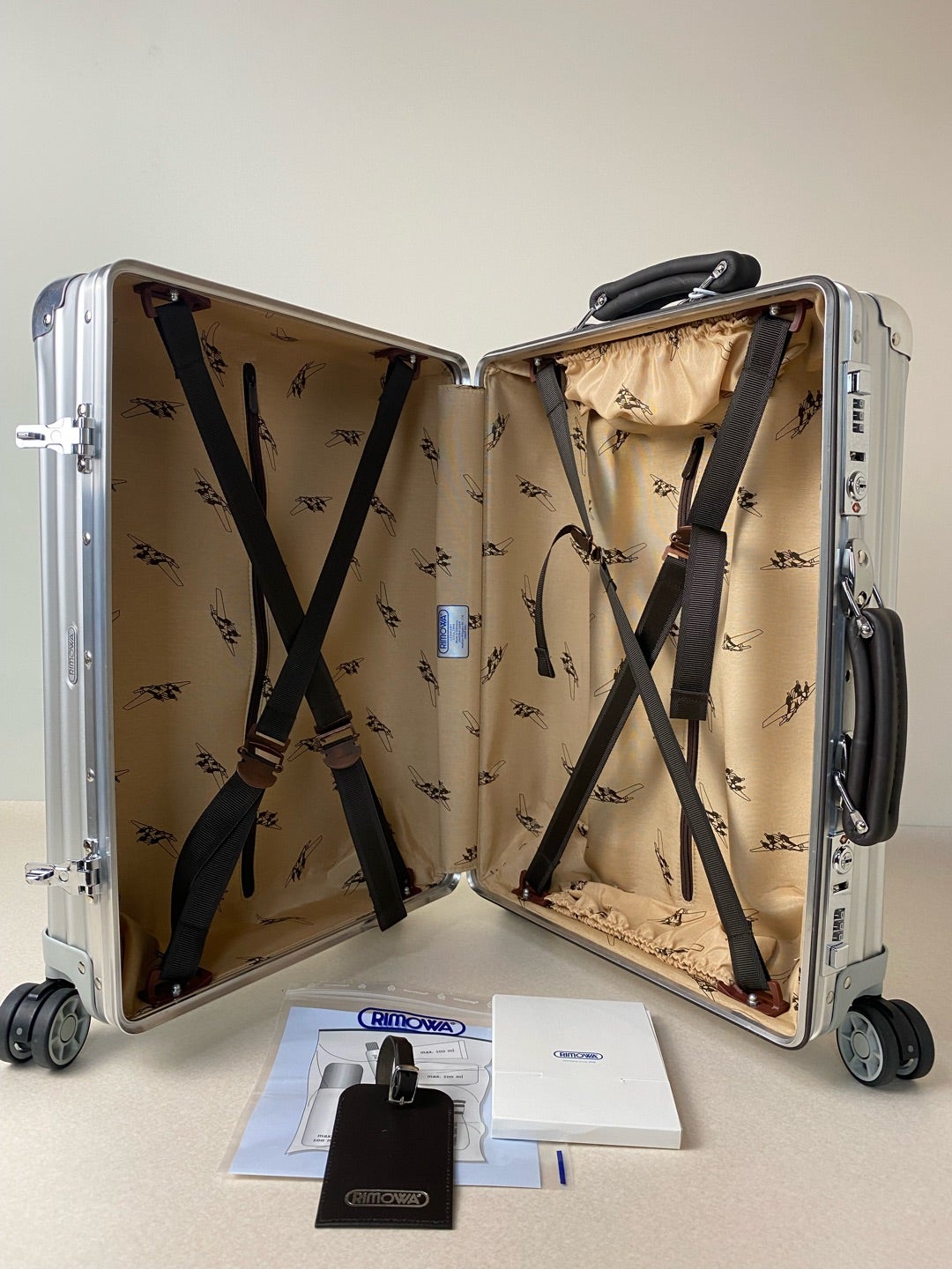 RIMOWA クラッシックフライト 35L キャビン可能 リモワ クラシック