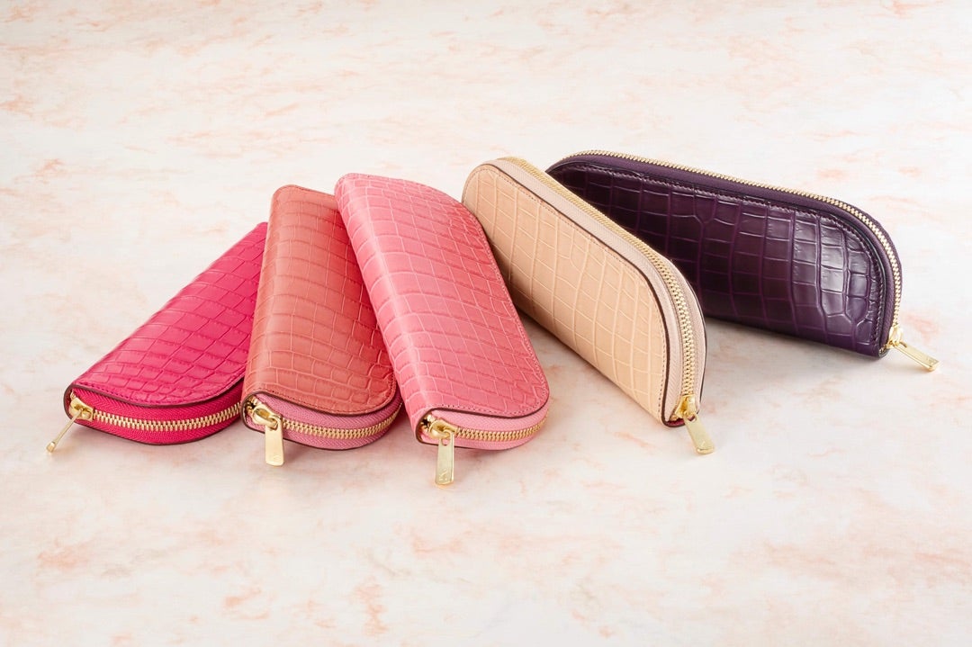 完売】一生モノの御守り♡本物クロコダイルのペンケースが出来ました