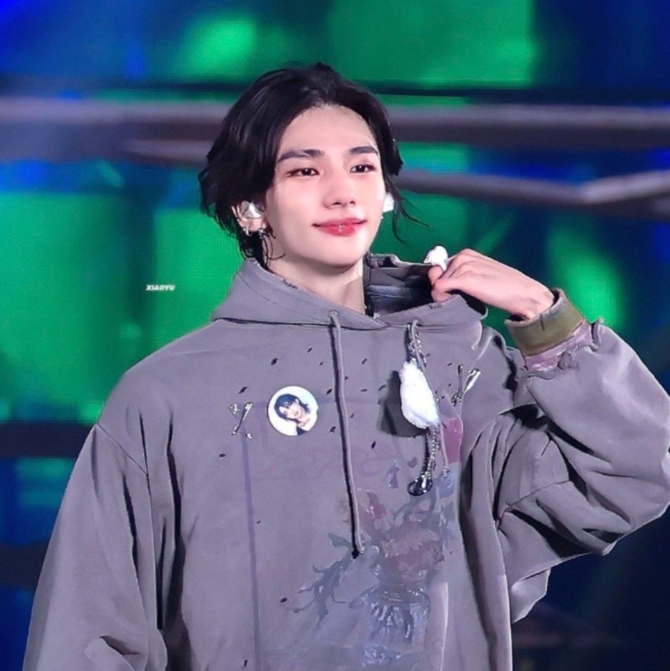 straykids ヒョンジン フーディー パーカー StrayKids スキズ