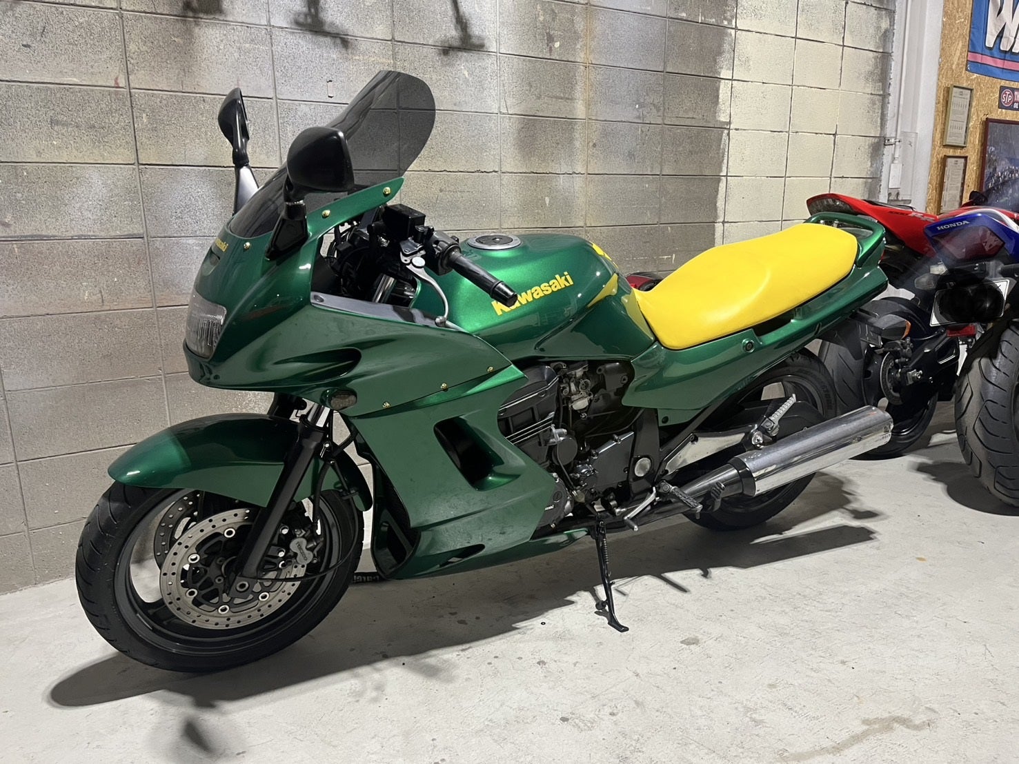 カワサキZX10 難有り、引き取り限定です。