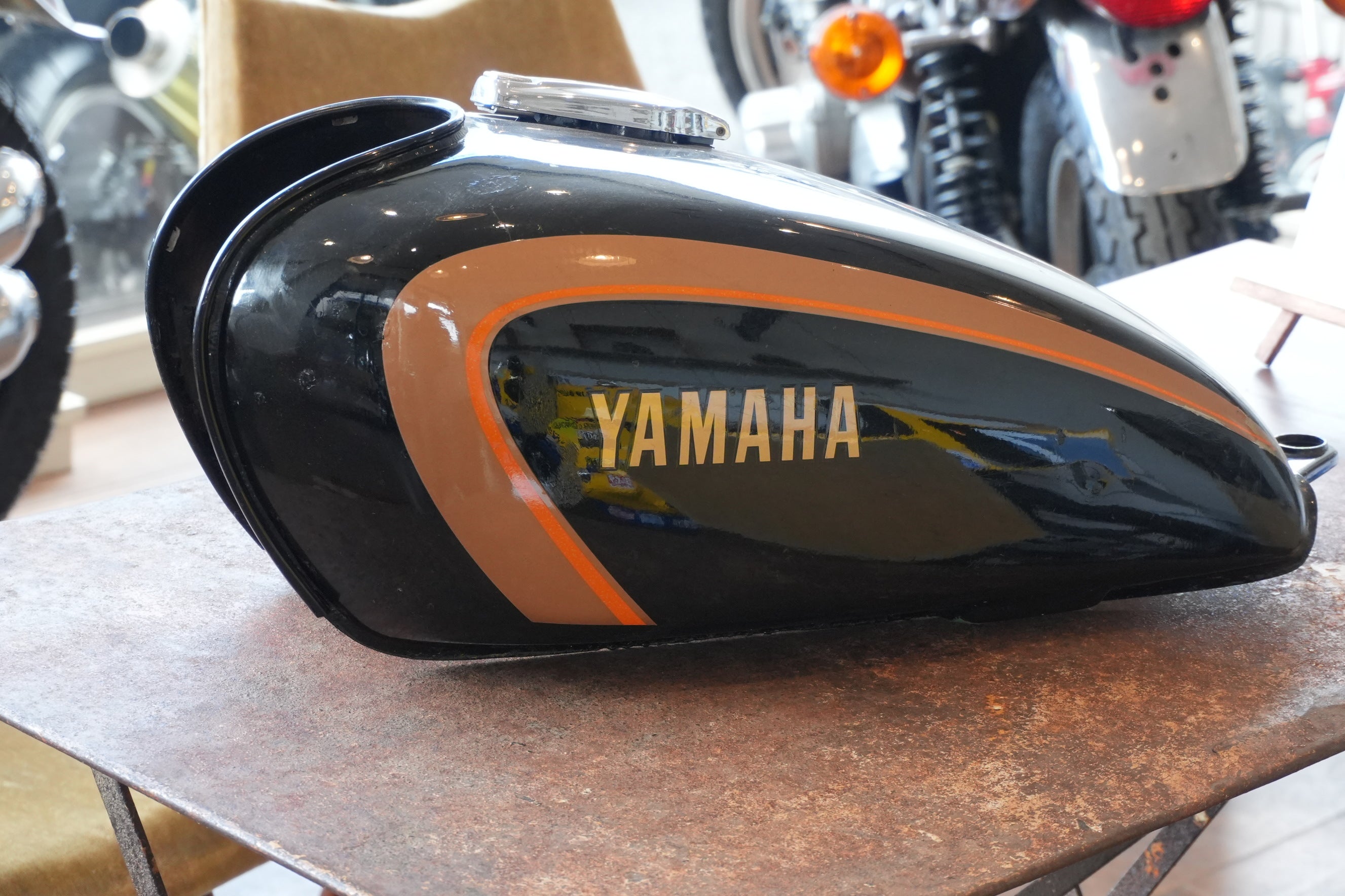 飾られたSRタンクについて | 絶品輪業 ファクトリー通信