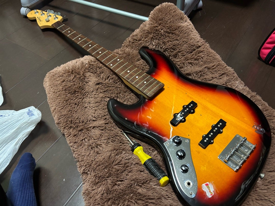 レフティのLegend JazzBassタイプ・3 | 好きに勝手にいろんな楽器