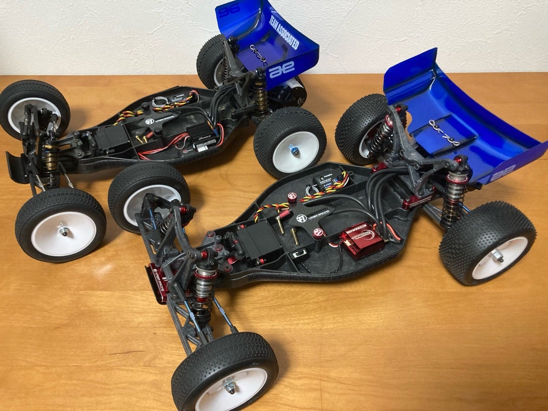 アソシエイテッド RC10B4 RC10B4 2台目 | INAKAサーキット samusuのRC