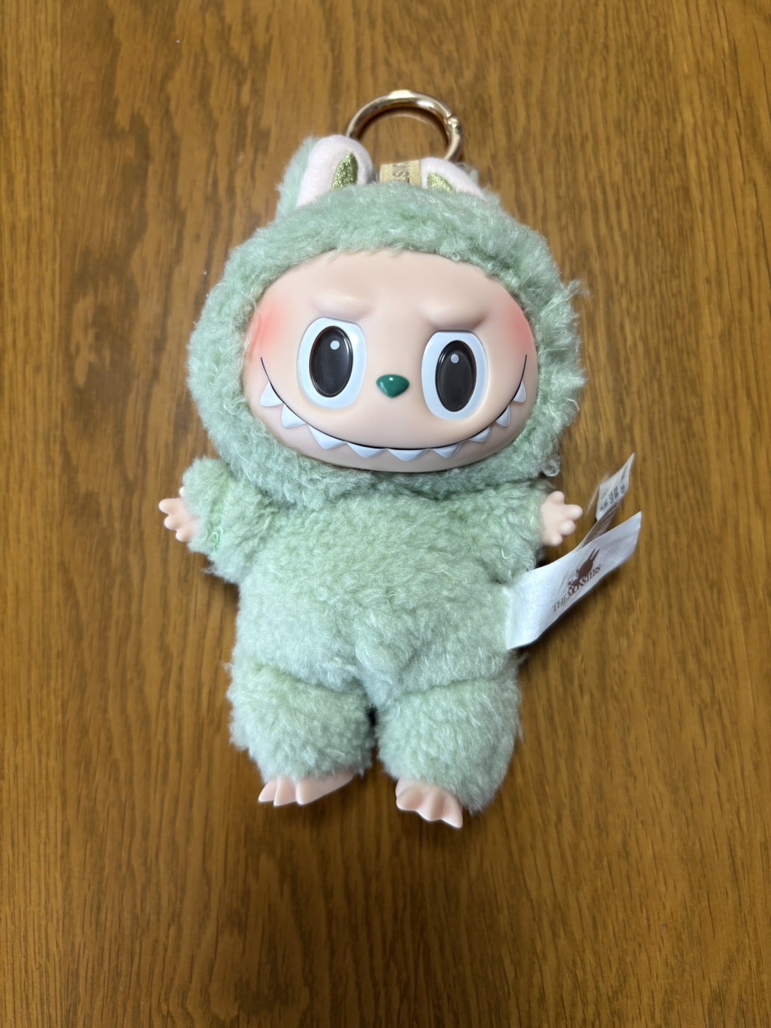 POPMARTの正規品確認用QRコードはLabubuフィギュア本体にはありません