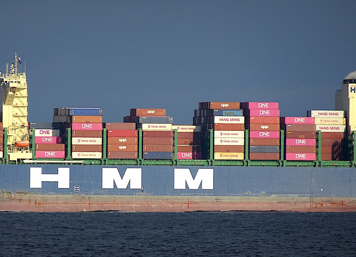 コンテナ船 HMM AMETHYST | 大型船雲MARU