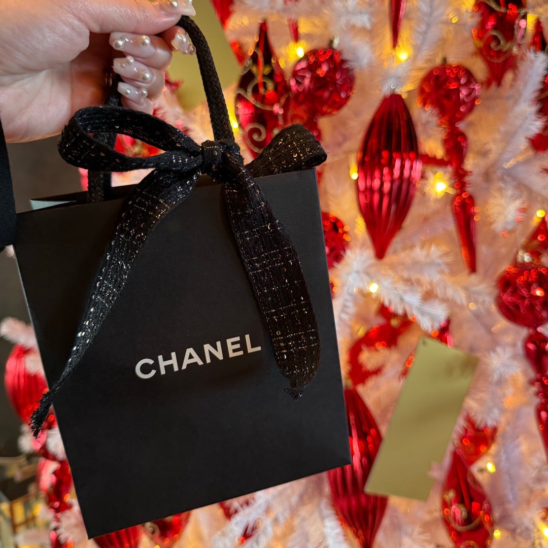 CHANELシャネルホリデーチャーム2025】ホリデークリスマスラッピングと
