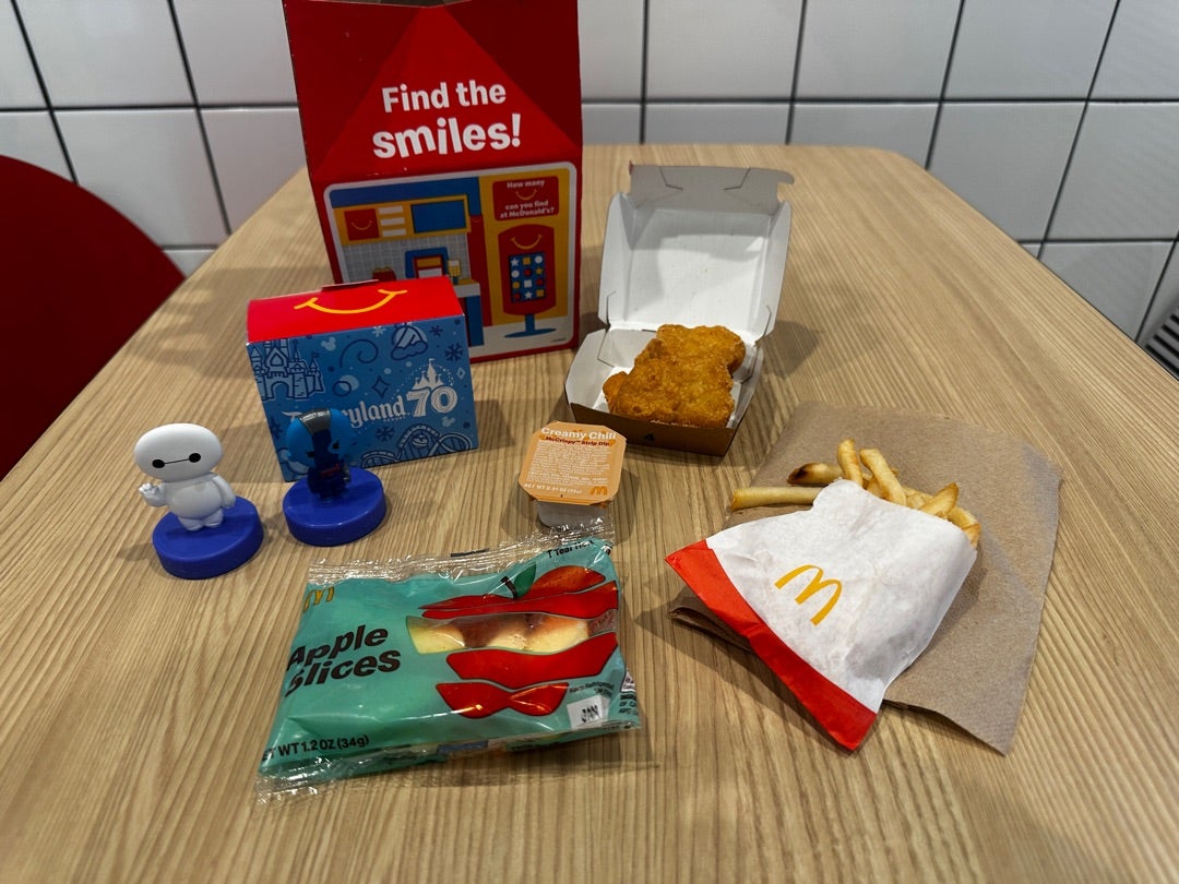 ハレイワのマックで出会った「ディズニー70周年ハッピーミール