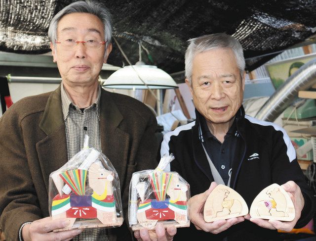 干支の置物」「木曽駒」次代へ 南木曽 佐藤さんと岡本さん製作：中日