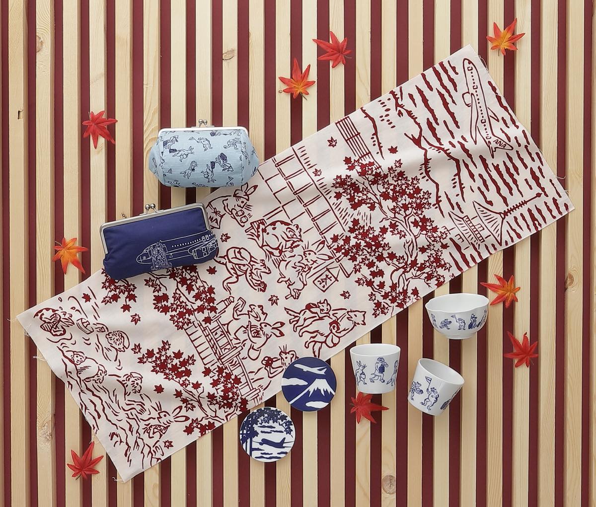 鳥獣戯画の中にANAの飛行機！ミスマッチ感が面白いね | GoodsPress Web