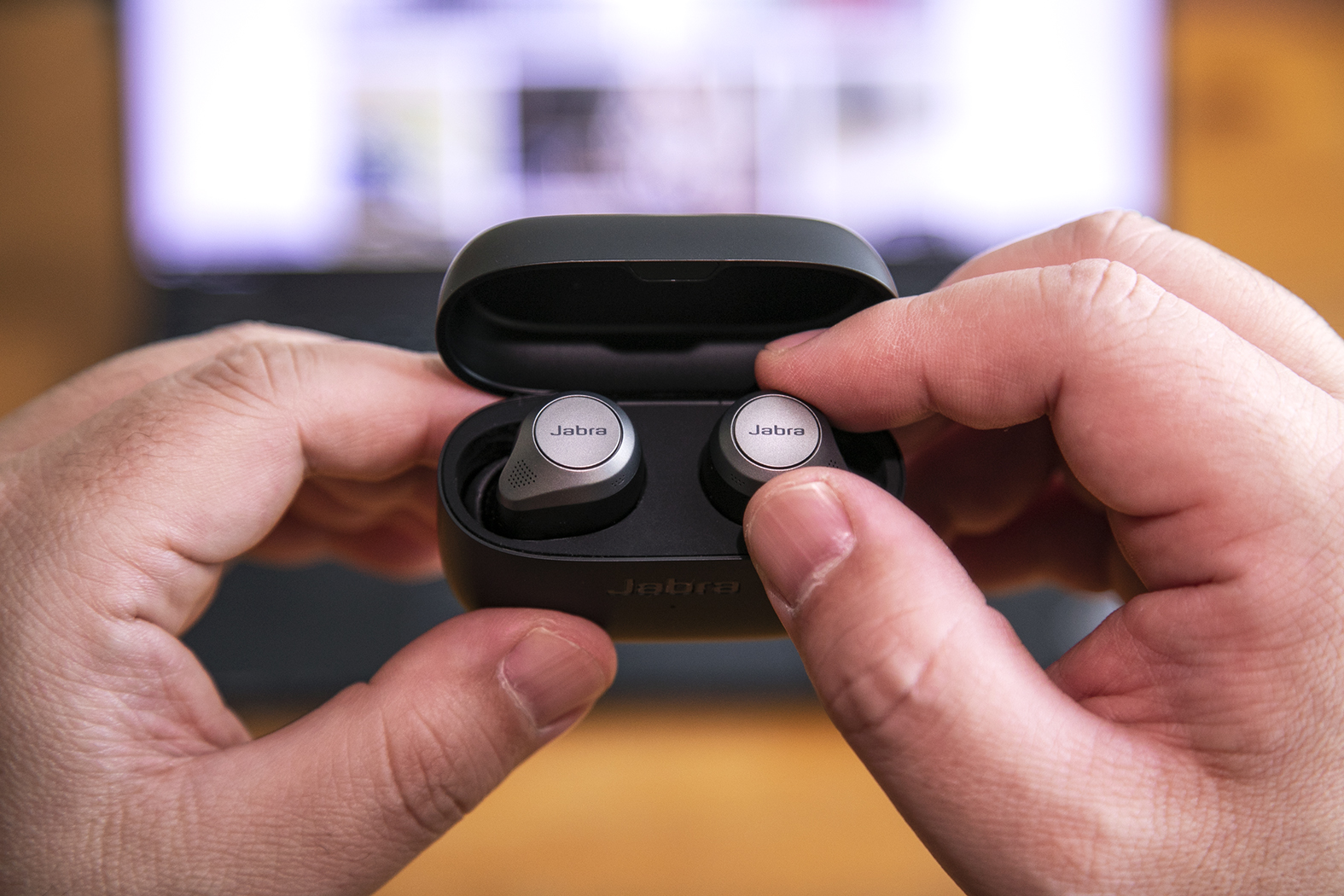 完成度の高さがハンパない！Jabra「Elite 85t」なら1日中着けっぱなし