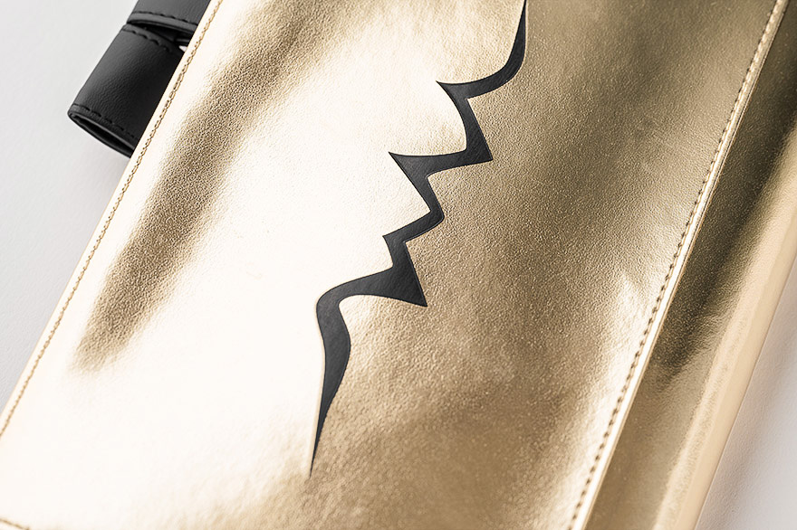 ほぼ日手帳にエネルギーをもらえそうな岡本太郎氏「太陽の塔」の