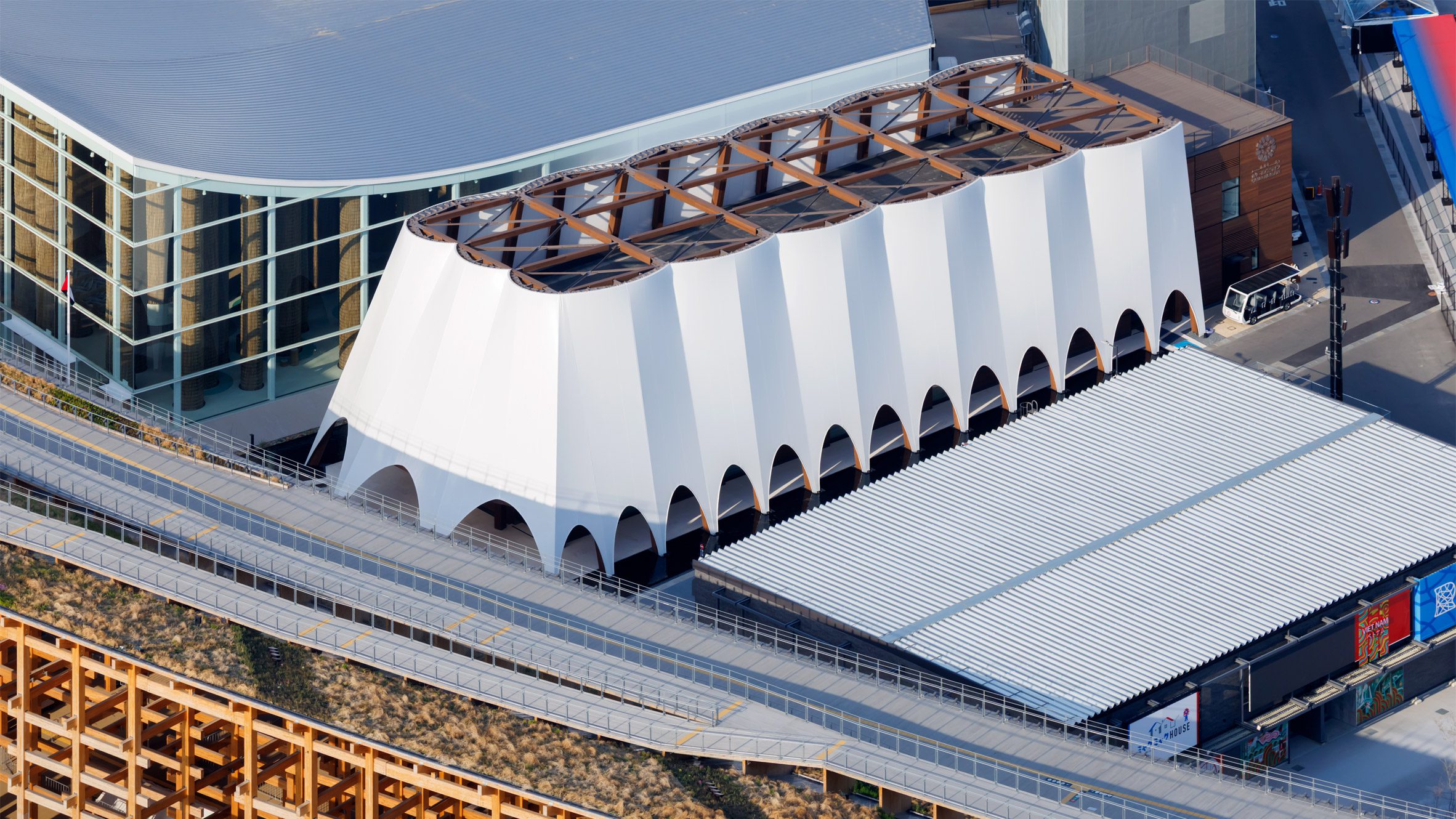 Kengo Kuma models Qatar Pavilion at Expo 2025 Osaka on sailing boats
