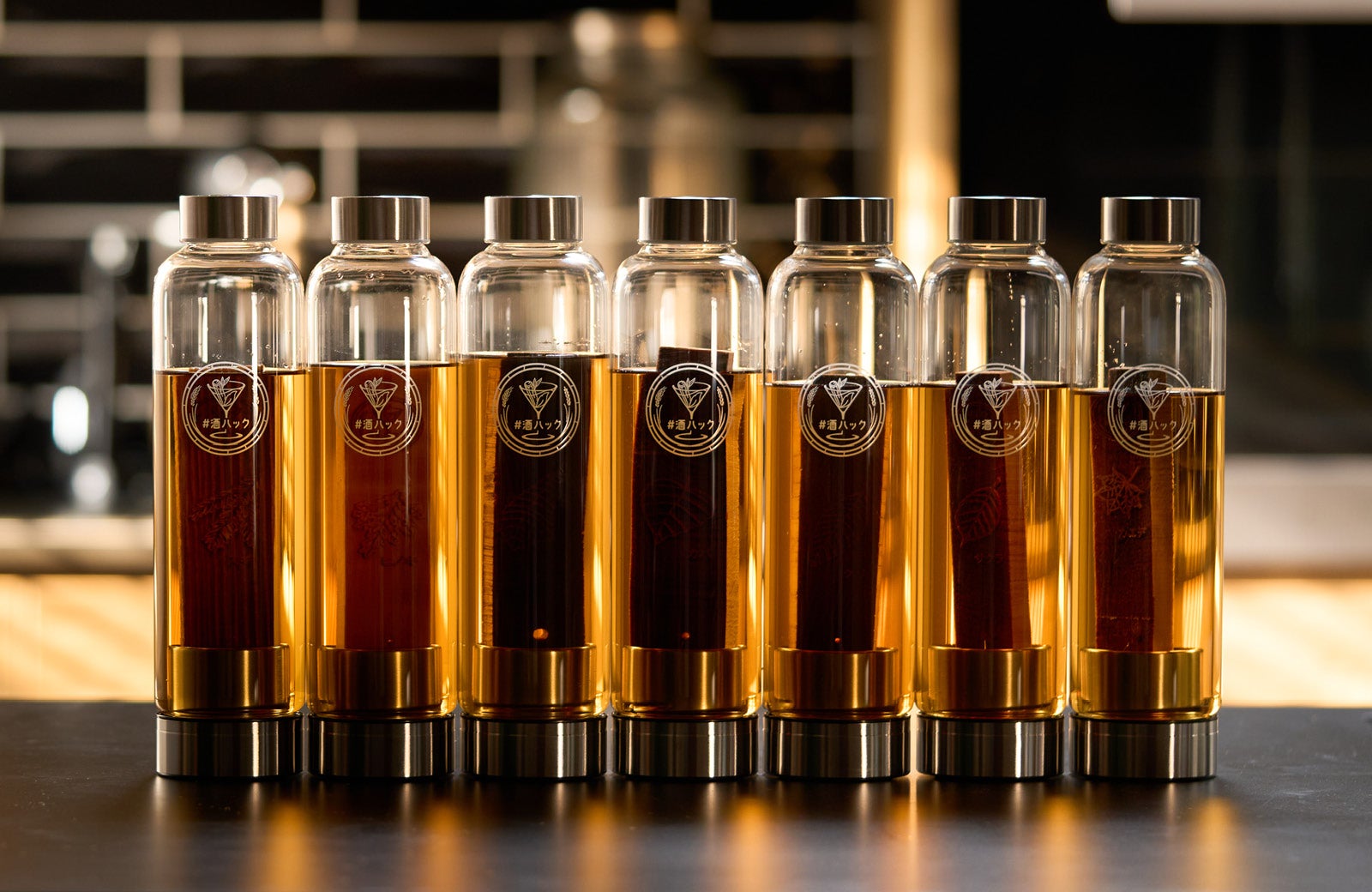 わずか半日でいつものお酒を風味豊かな樽熟成酒に。国産銘木使用の