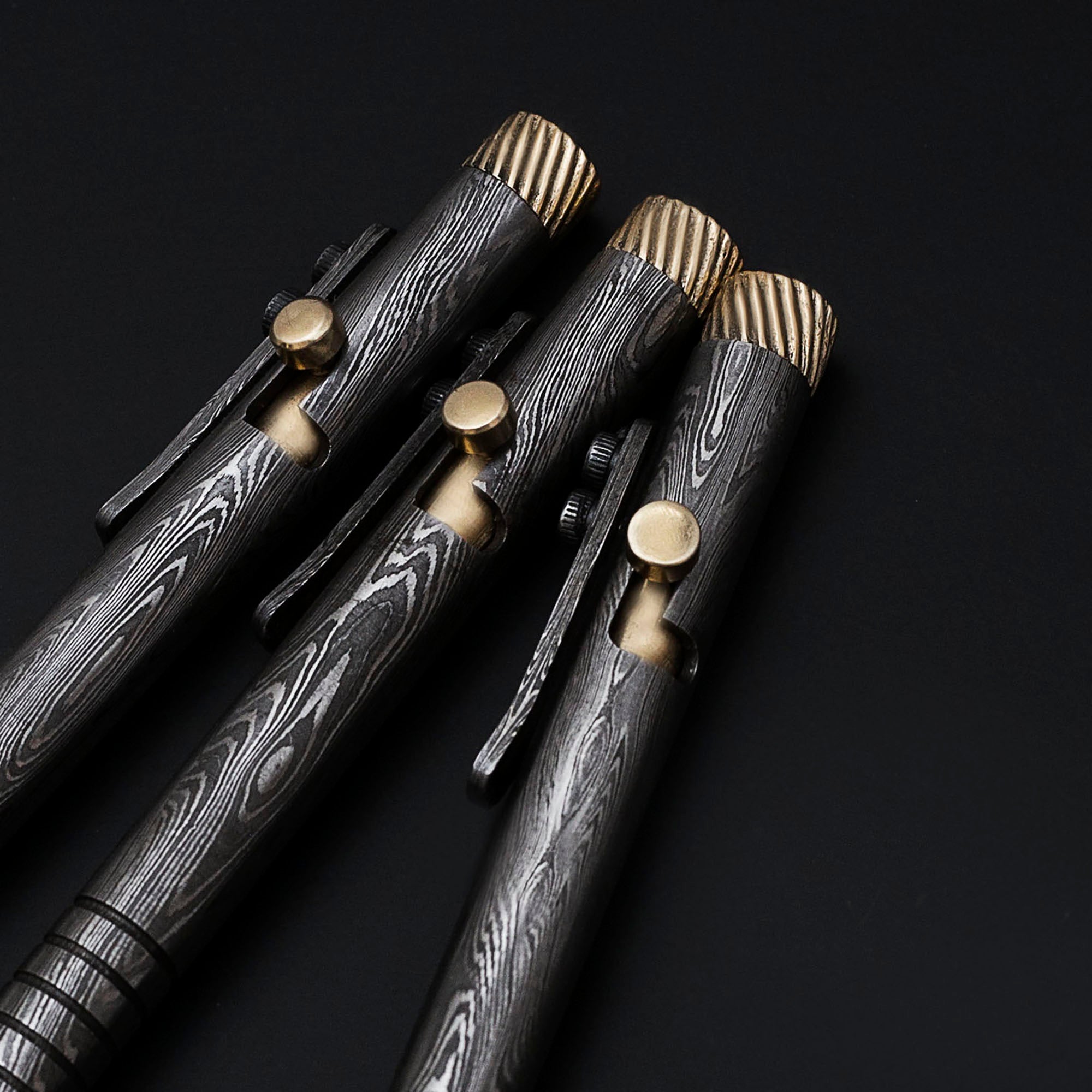 あなただけの一本 削り出しの技法が魅せるダマスカスの波紋｜マクアケ