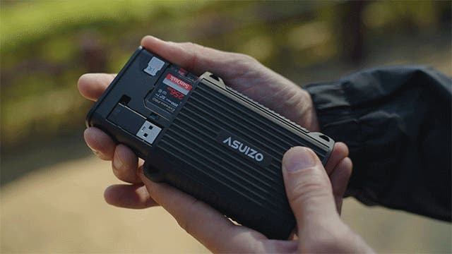 爆速カードリーダー×耐衝撃カードケース！SDカードデータはその場で即