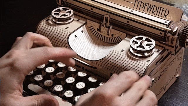 蘇るノスタルジー 木製組み立てキット | タイプライター・蓄音機