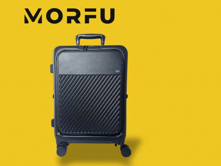 旅に合わせて形が変わる。収納力も自由自在、可変式スマートスーツ