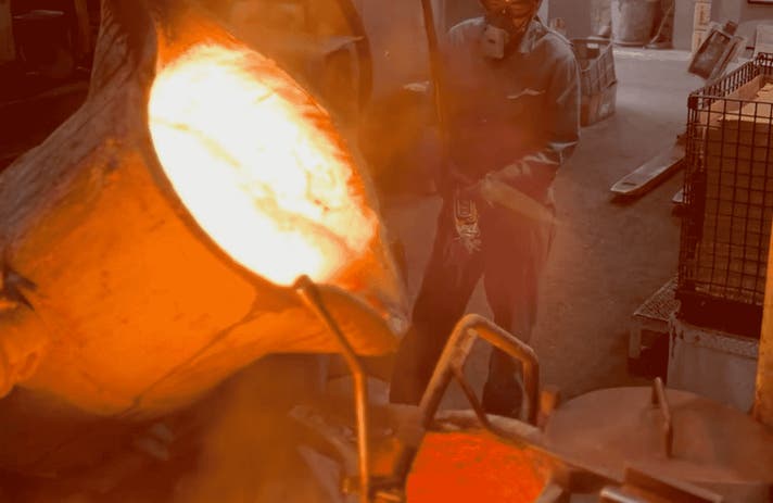 灰のいらない、現代の火鉢──“ちいさな火ばち”で始まる炭火で整う時間