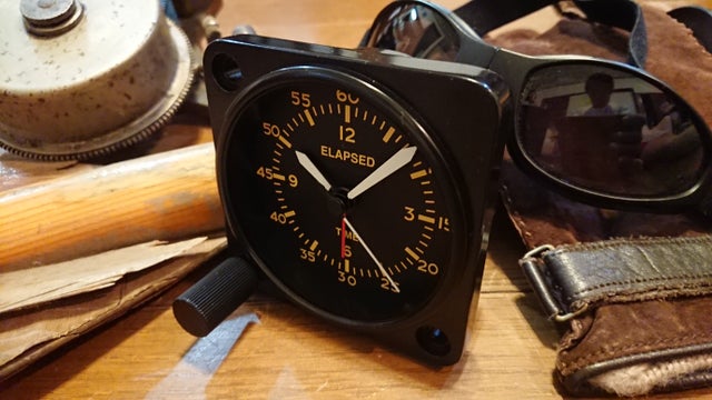 コックピットクロックELASPED TIME 目覚まし時計で復刻｜マクアケ