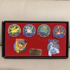ポケットモンスター ミレニアムバッジ 2000年記念 限定 ピンバッジ