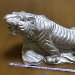 木製虎彫刻 約60cm - メルカリ