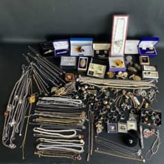 ピ*ス様 アクセサリー 大量 まとめ売り 遺品整理 ヴィンテージ - メルカリ