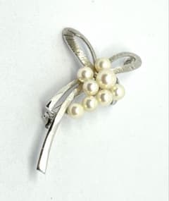 MIKIMOTO ミキモト シルバーパールリボン ブローチ - メルカリ