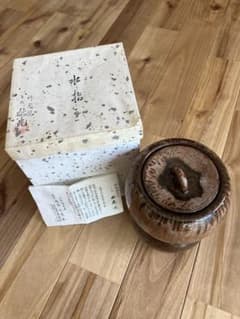 紀州御庭焼 糸巻形香合 7.7 × 7.7 × 2センチ 河濱支流 永楽善五郎