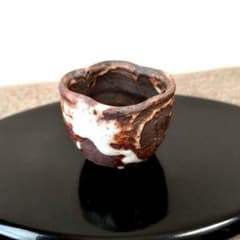 半泥子廣永窯 坪島土平作 / 灰被志野 ぐい呑 - メルカリ