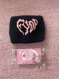 2026年最新】b'z ガチャ リストバンドの人気アイテム - メルカリ