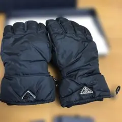 2026年最新】PRADA カラー：ブラック系 手袋の人気アイテム - メルカリ