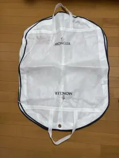 2026年最新】MONCLER ガーメントバッグの人気アイテム - メルカリ