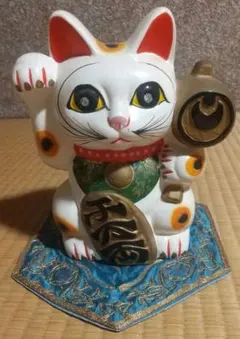 とても可愛い黒猫の招き猫 貯金箱。mykkzm様専用まとめ売り4個。 2025