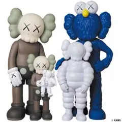 2026年最新】kaws family brown/blue/whiteの人気アイテム - メルカリ