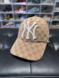 GUCCI】グッチ ベースべボールキャップ GG柄 レザーロゴワッペン