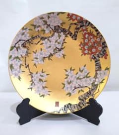 飾皿紅葉絵金箔推琥山窯