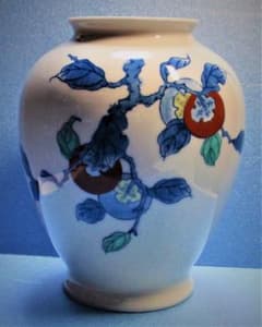 ☆鍋島焼 和泉作 花瓶 若牡丹 丸型 6寸 共箱☆