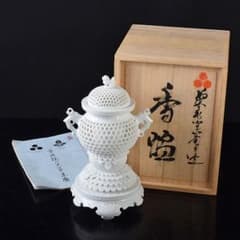 818 平戸焼中里茂右衛門白磁福禄寿置物