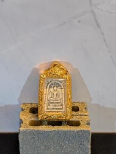 タイお守りプラクルアンクルーバー・クリッサナ2559年(037)