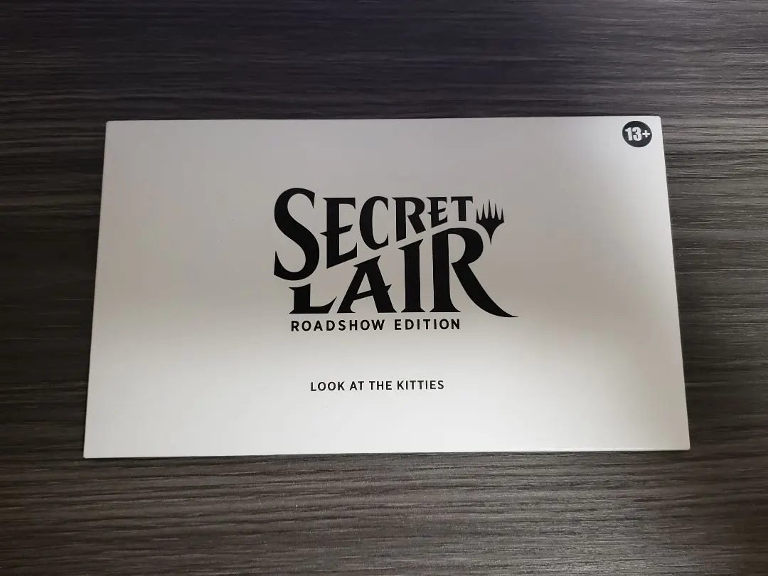 最安値 Secret Lair : Look at the Kitties未開封